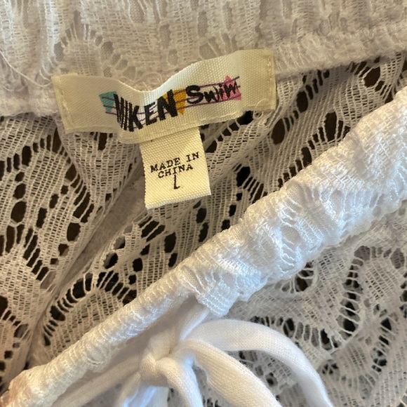 Mint Condition- Milken Swim Lacey White Shorts Size L - Picture 4 of 5